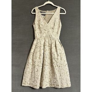 Chic Cream Lace Wedding Dress